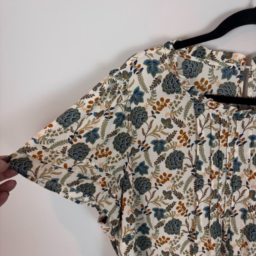 Rose & Olive Womens Lightweight Short Sleeve Floral Ruffle Hem Pleated Top 3X - Picture 2 of 11